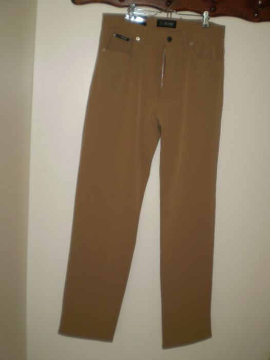 Calcas novas com etiqueta