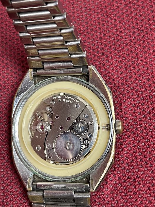 Zegarek Atlantic Square Date z Lat 70