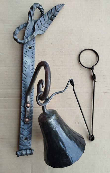 Кований дзвінок ринда.