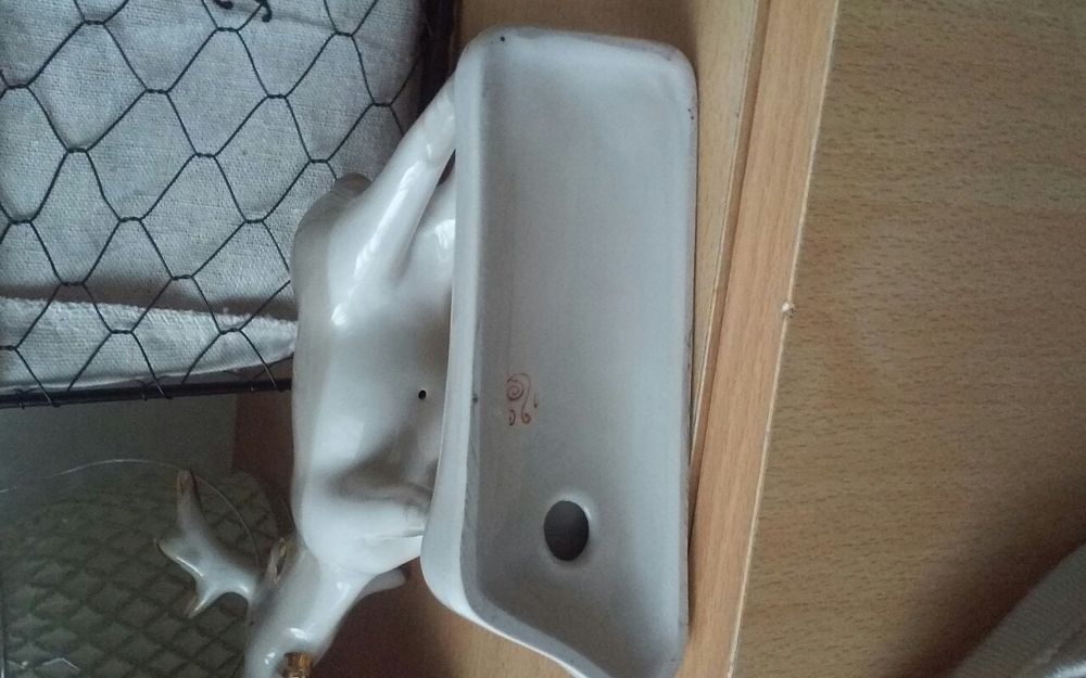 Figurka sygnowana. Łoś-Wołyń Połonne.