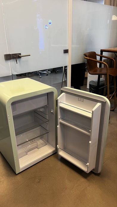 Frigorifico pequeno verde