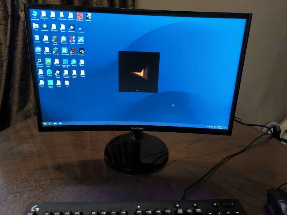 Монітор Samsung C24F390FHI