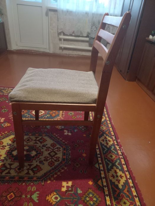 Продам стільчики