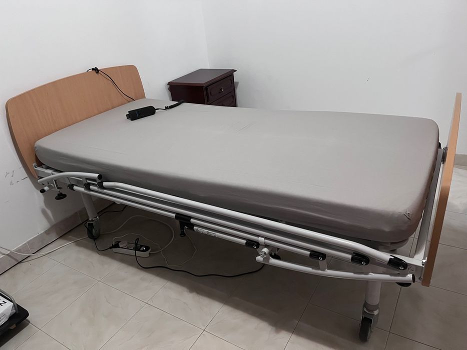 Cama articulada eléctrica