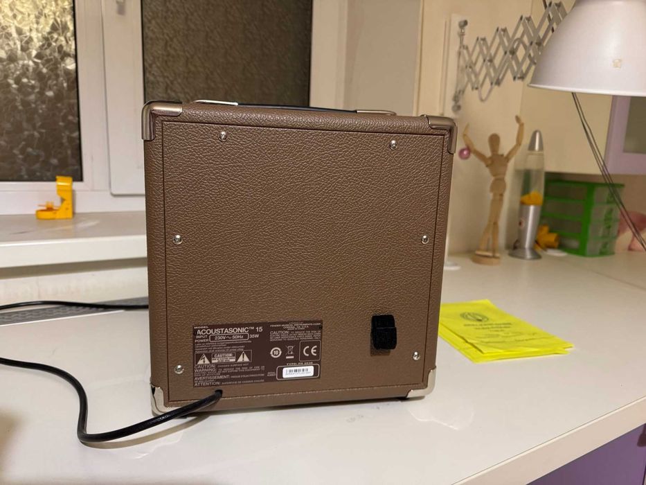 Гітарний комбопідсилювач FENDER ACOUSTASONIC 15