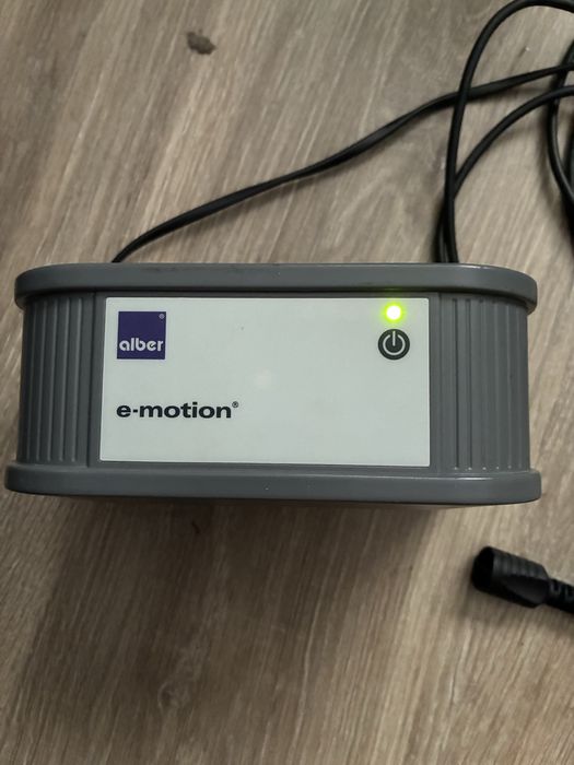 Alber e-motion PS3025 ładowarka do kół wózków inwalidzkich