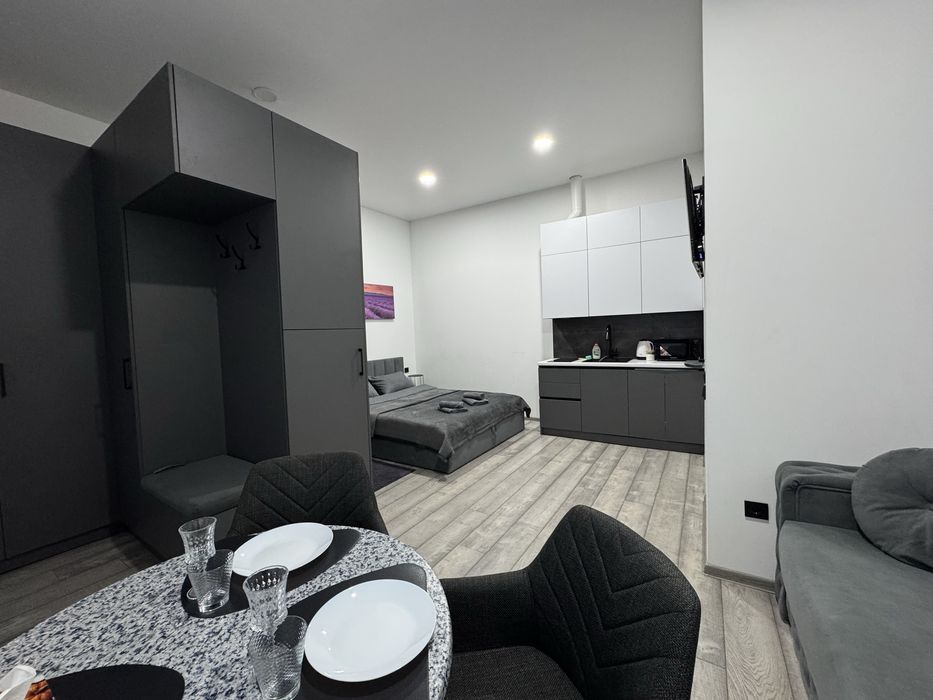 Аренда. Подобово оренда. Центр. Світло є завжди.