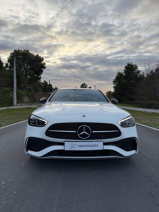Mercedes Benz - C300e | AMG Line / Pack Night | c/ Garantia