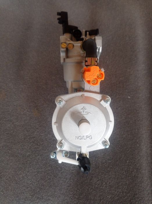Карбюратор с газовым редуктором для бензогенератора