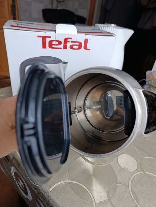Чайник Tefal KI270D30 б/у