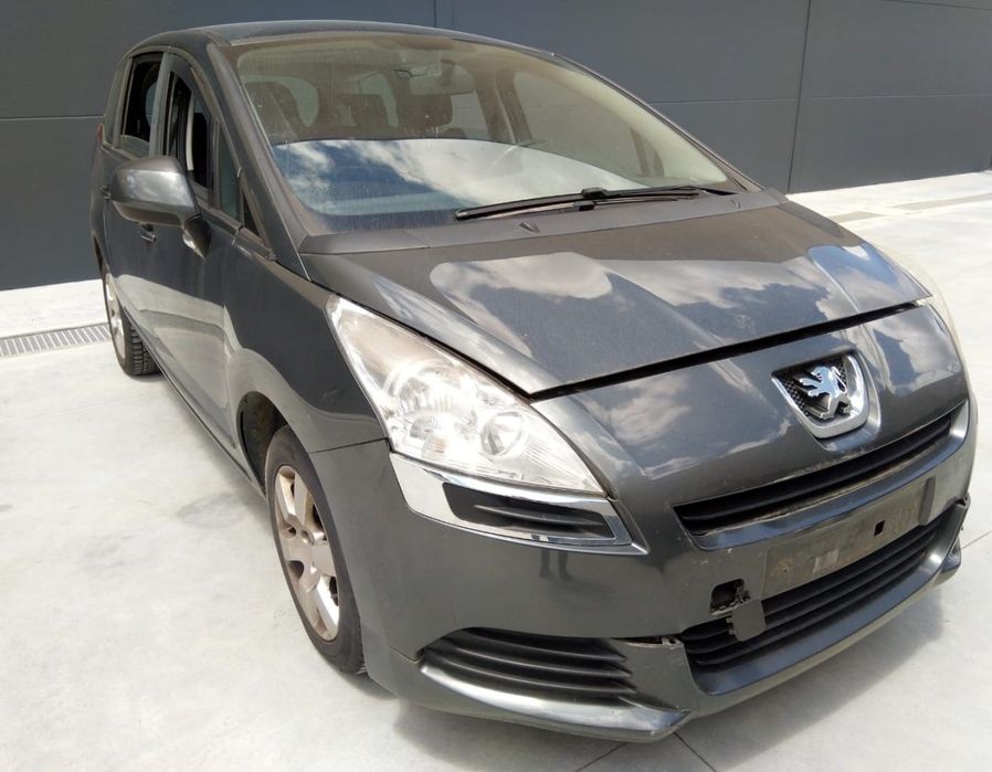 PEUGEOT 5008 - 2011 - Para Peças