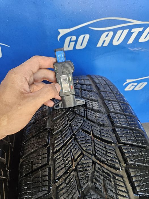Шини Goodyear ultragrip 235/60r18 Рік 22 7,7mm