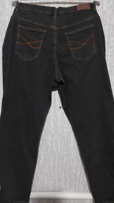 Джинси EU46 John Baner