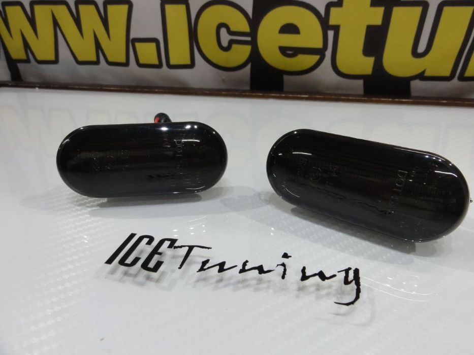 Pisca farolins laterais led dinâmico fundo preto VW Bora, Golf 3, Golf 4, Lupo, Passat 35i, 3B, Passat 3BG, Polo 6N, 6N2, 9N, 9N2, Caddy, Sharan,