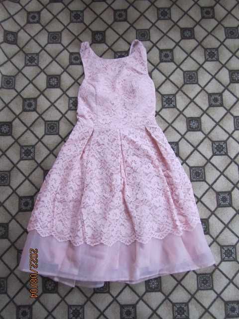 Нова повітряна святкова сукня з відкритою спинкою