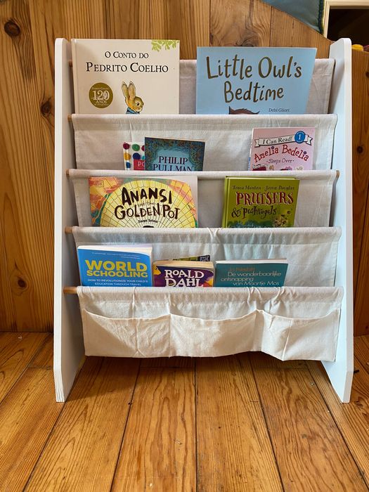Estante de Livros Infantil em Madeira (estilo Montessori)