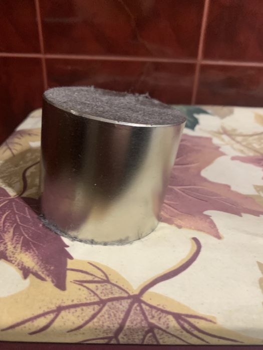 Магнит неодимовый большой , мощный ширина 5-6см высота 5-6см