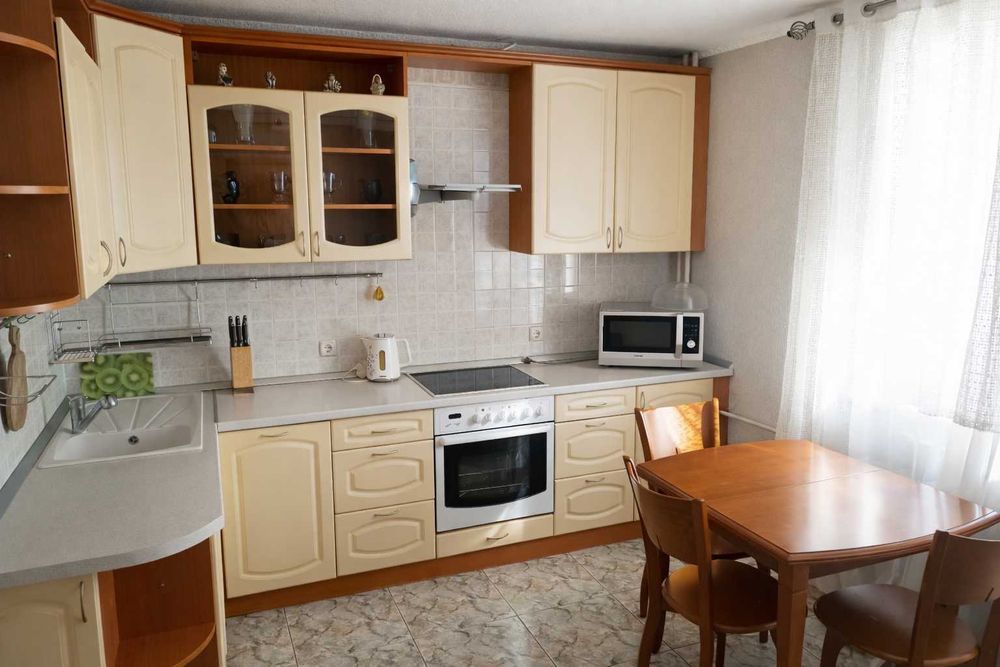 Продається 1-кімнатна квартира, просп. Василя Порика 9-Г (Виноградар)