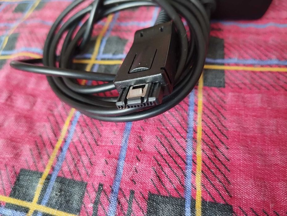 Сетевое зарядное устройство  Ericsson BML 162 088 R1A