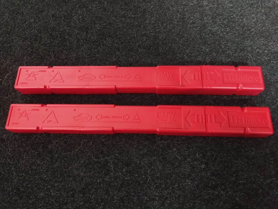 Triângulo Original BMW - NUNCA UTILIZADOS.