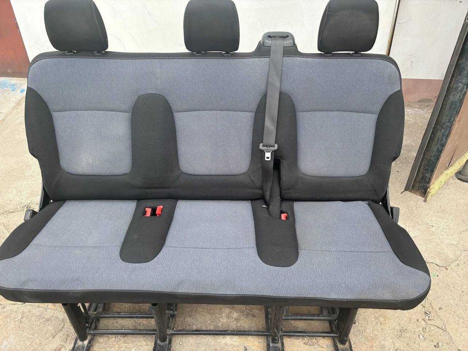 Kanapy II i III rząd Renault Trafic - Opel Vivaro bus