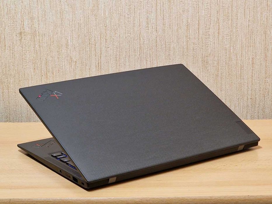 Lenovo ThinkPad X1 Carbon Gen 10 Intel Core i7-1255U IPS(3840x2400) 4K