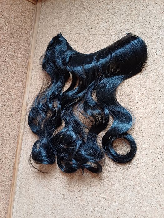 Extensão de cabelo comprido, com elástico. Novo.
