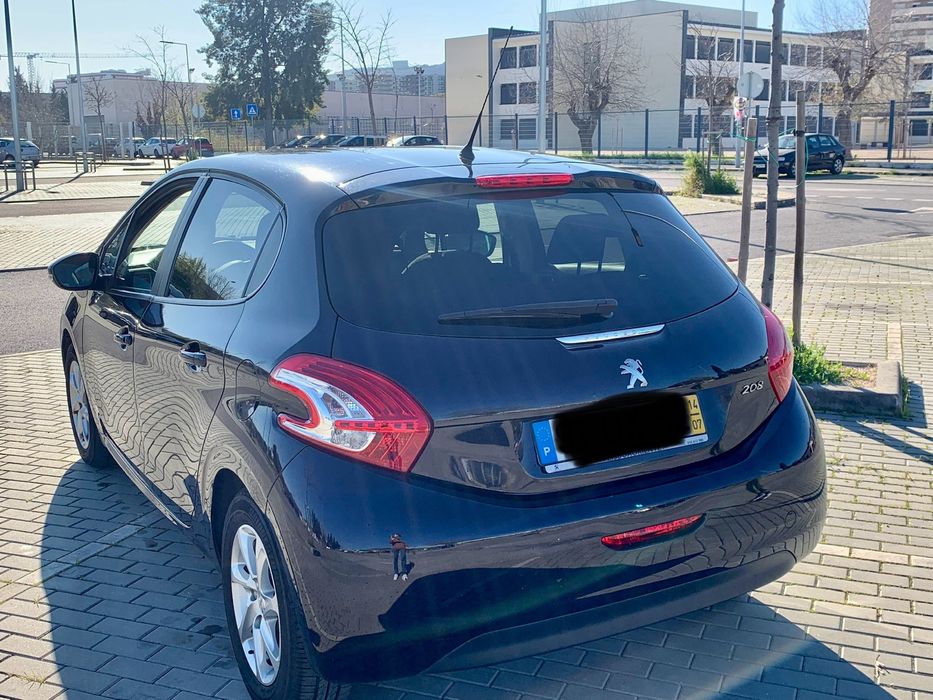 Peugeot 208  1.2