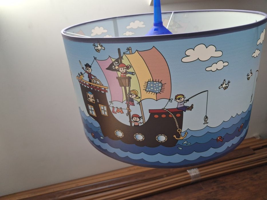 Lampa do pokoju dziecinnego