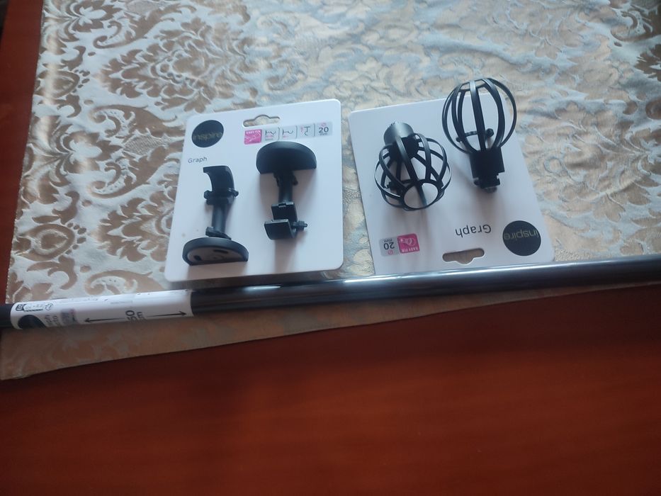 Varão e apliques de cortinas