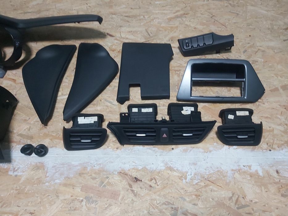 Пластик обшивка салона Kia Rio 3  11-15