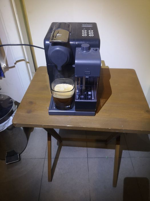 Expres do kawy DeLonghi, na kapsułki +kapsułki