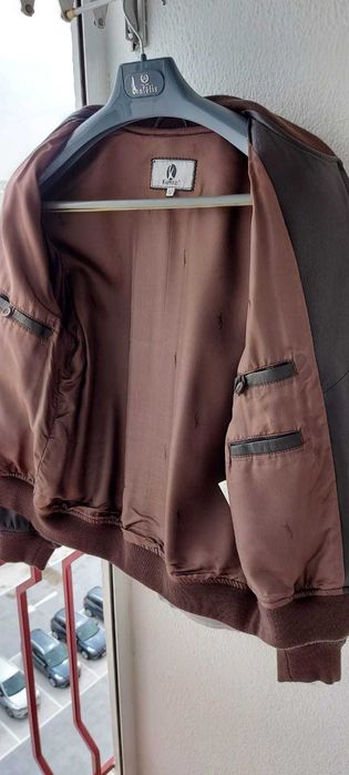 Blusão castanho de pele genuína (marca Kaprius)