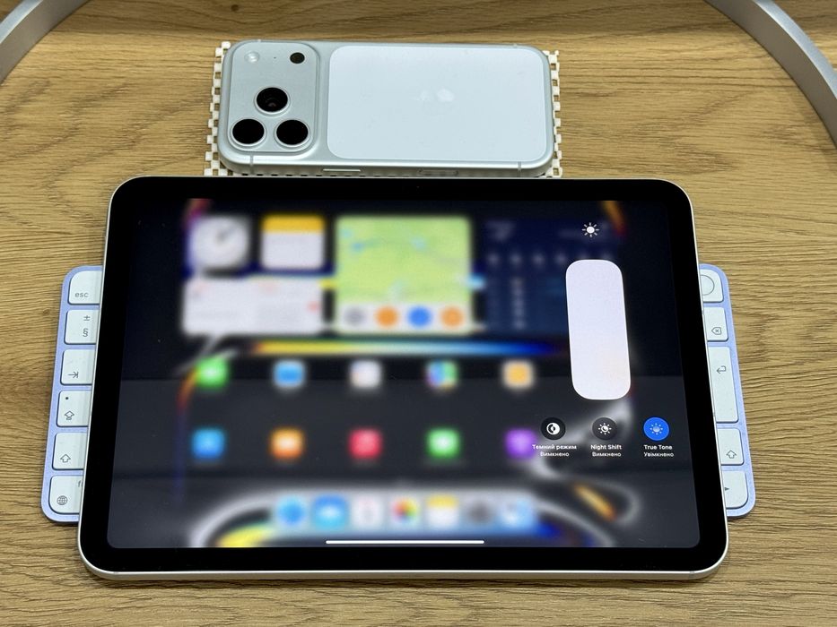 Планшет APPLE iPad 10.9 64GB Silver (100% АКБ 67 циклів, bypass)