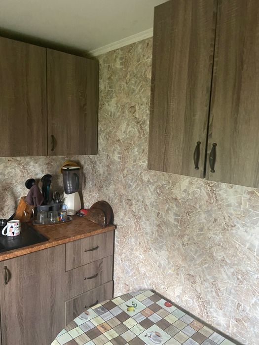 Продам невеликий будинок із зручностями, двома видами опалення