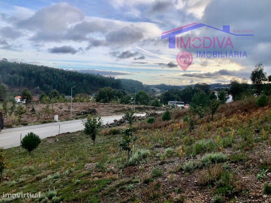 Terreno rústico com viabilidade de construção em Castanheira de Pera