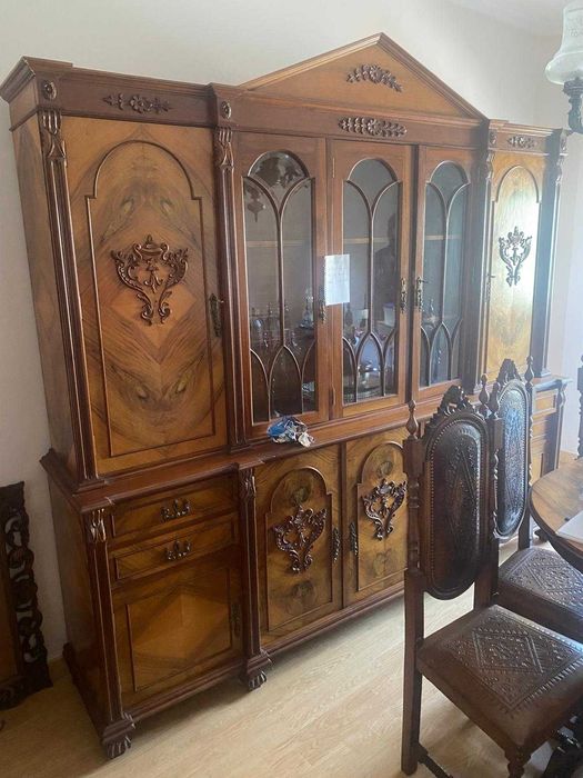 Conjunto móveis de sala de jantar (Muito bom estado)