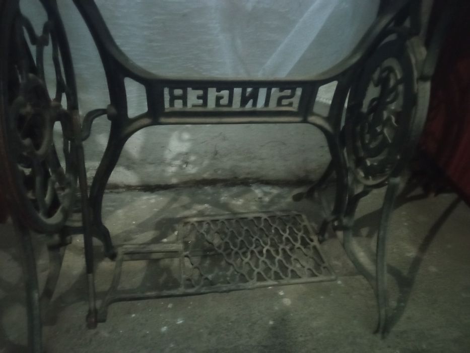 Швейна машинка singer