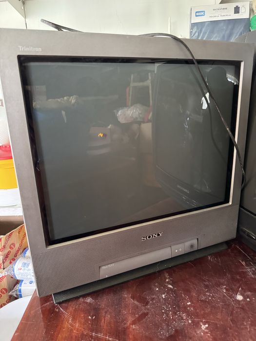 Телевізор sony та grundig