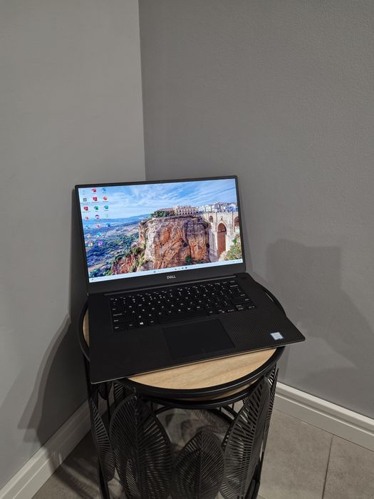 Laptop Dell XPS 15 7590 i5-9300H/16GB/512 Win 11 office19 nowa bateria
