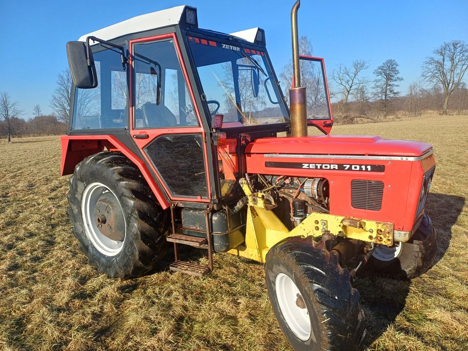 Sprzedam Zetor 7011 z ładowaczem