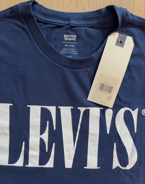 Нова футболка Levis relaxed graphic tee розмір S