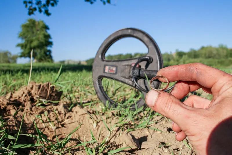 Wykrywacz metali zgubiona obrączka, części maszyn, kluczyki