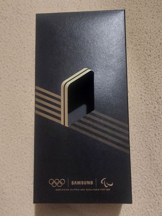 Samsung Galaxy Z Flip 6 olympic edition