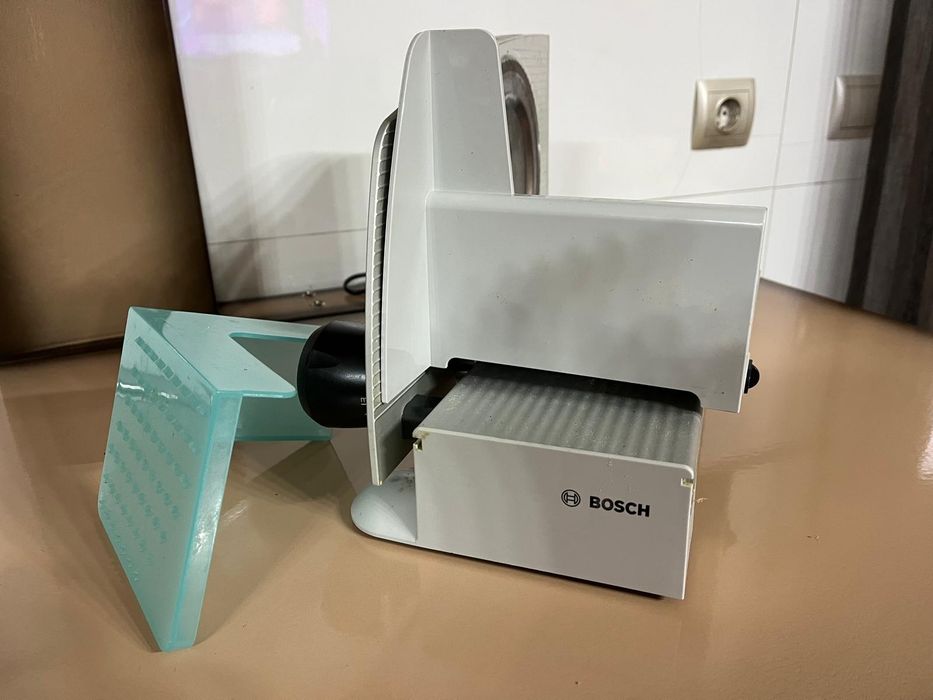 Vendo máquina de corte Bosh