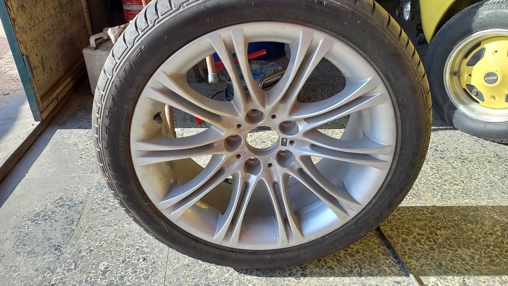1 Jante e Pneu  BMW M530  Novo.
