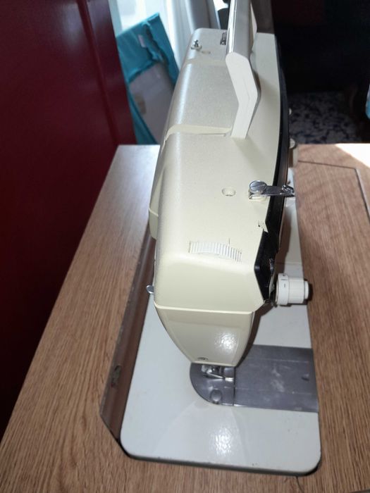 Maquina costura SINGER