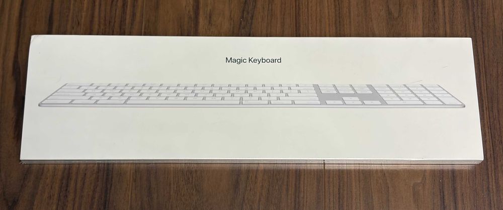 Apple Magic Keyboard com Teclado Numérico (Novo / Selado)