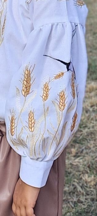 Продам вишиванку
