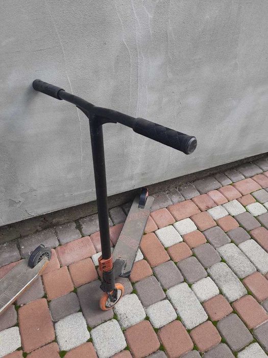 Трюковий самокат